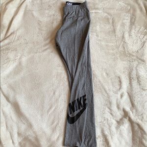 Grey Nike leggings